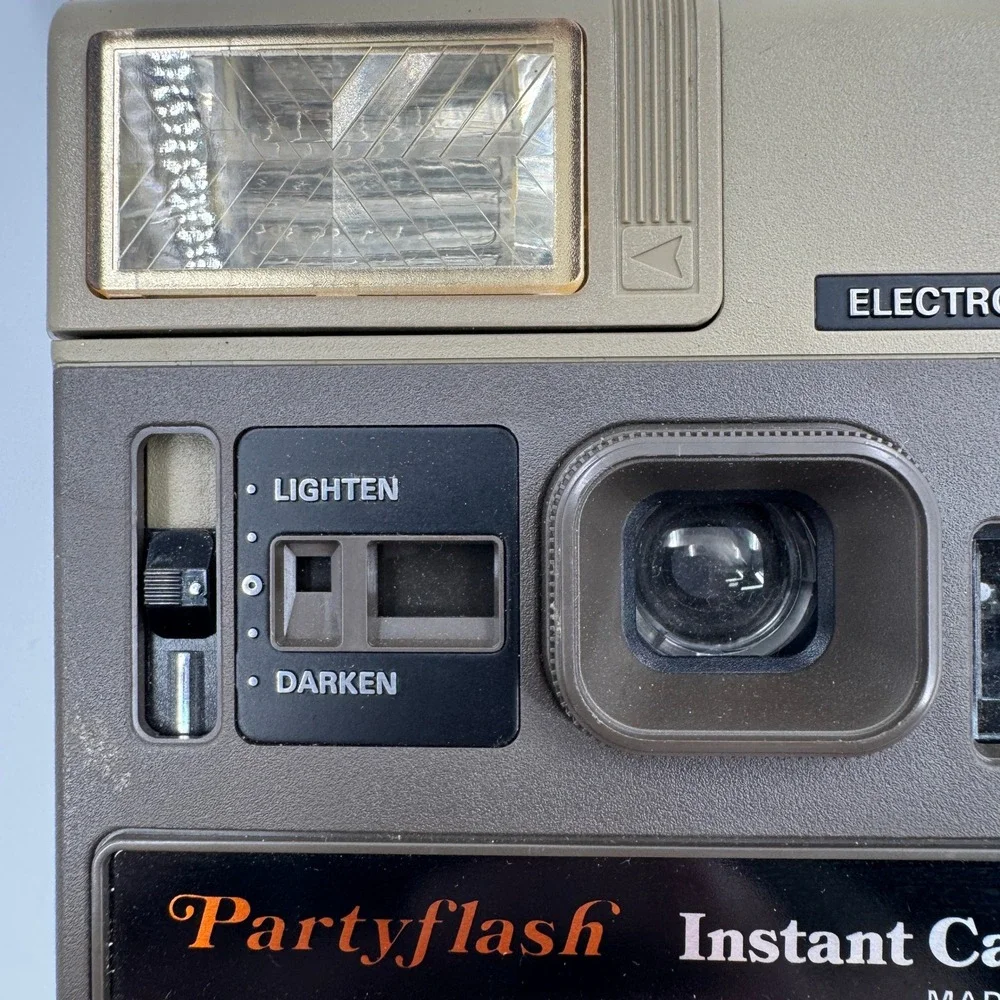 Kodak Partyflash Instant Camera Vintage Tan Brown Made in USA Electronic Flash